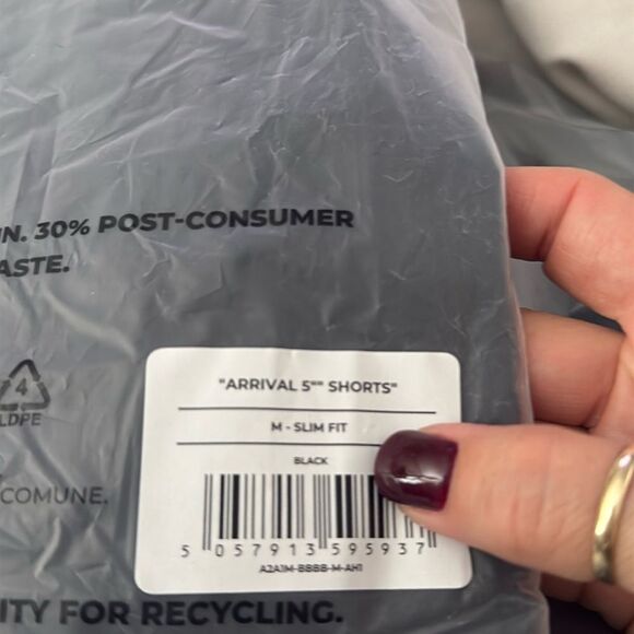 Gymshark ARRIVAL 5" SHORTS Black NWT in packaging - Picture 5 of 6